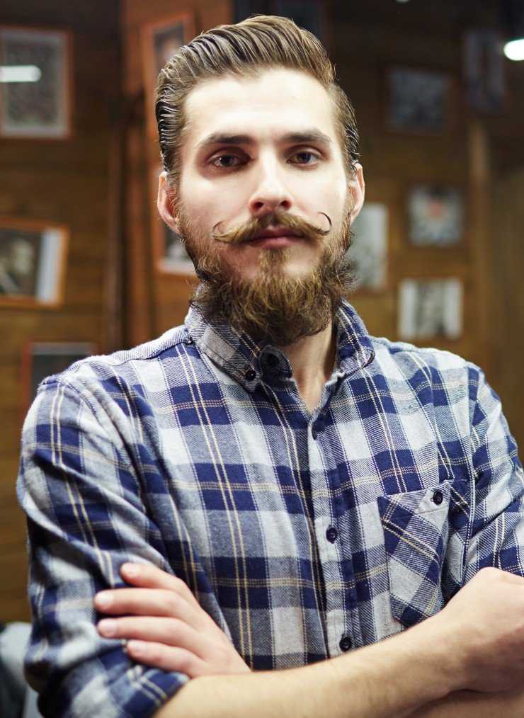 4owner-of-barbershop-SH5TJPUx-1-2.jpg